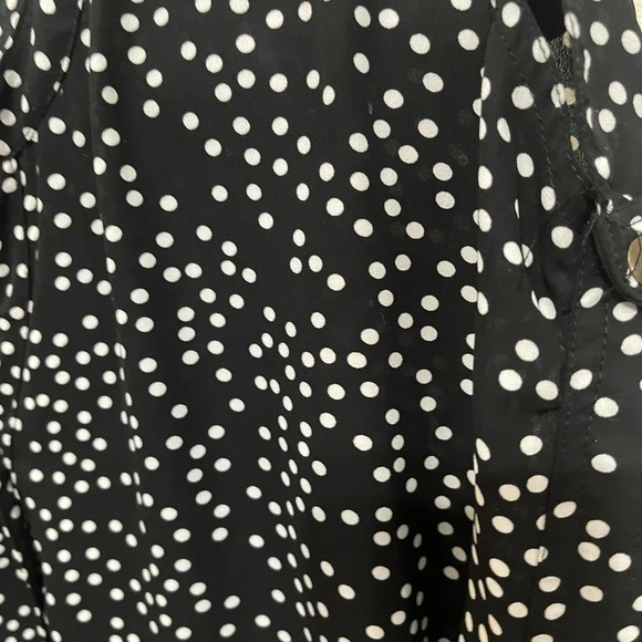 3x$25 Xhilaration Size M Polka Dot black white blouse - Picture 2 of 12